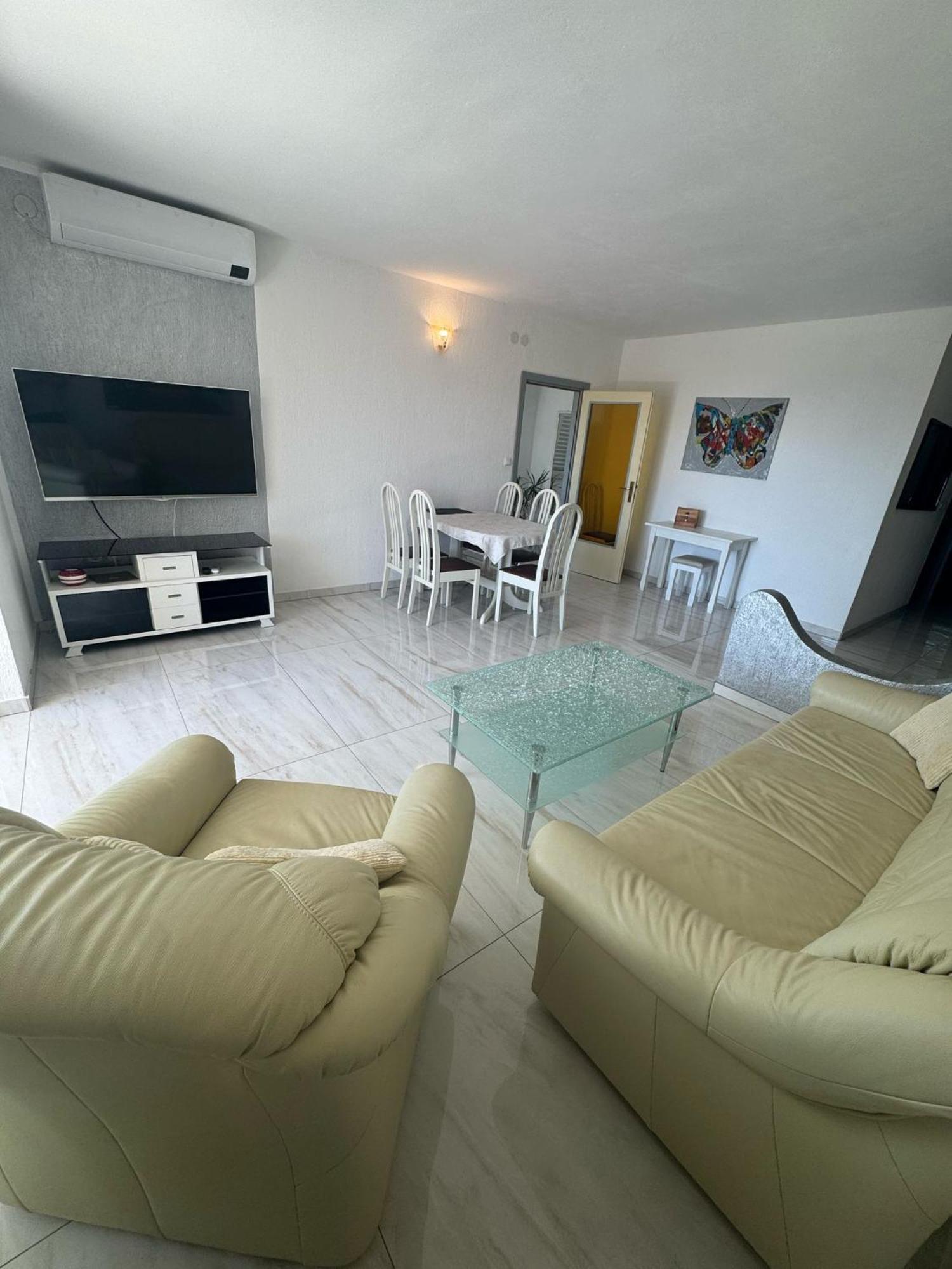 Apartman Kartec Krk Town Exterior photo